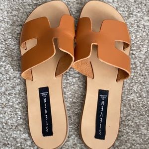 Steve Madden Greece Sandals